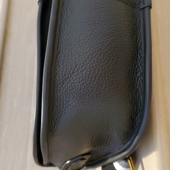 Marc Jacobs Retro Crossbody Messenger Bag in Black and Gold - Picture 8 of 11